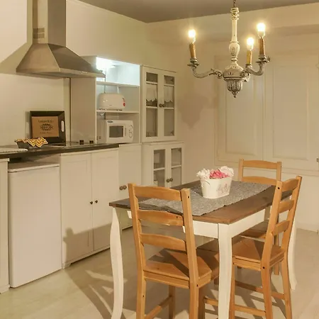 Bairro Alto Ba Sweet Bed & Breakfast