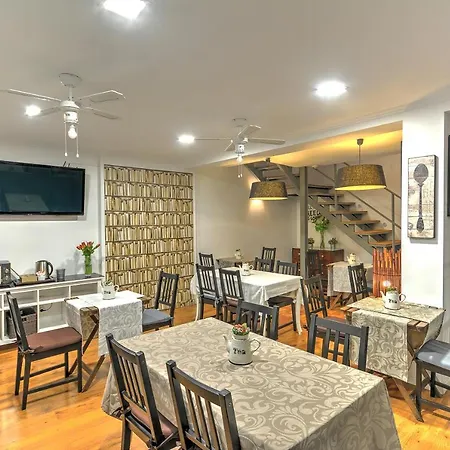 Bairro Alto Ba Sweet 3* Lissabon